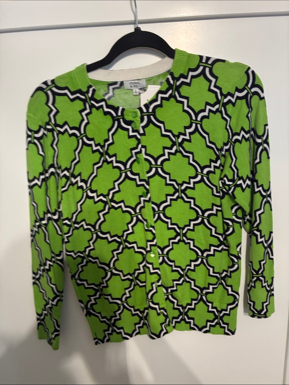 crown & ivy Lime and Black Geometric Button-Front Cardigan